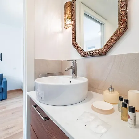 Duomo Line - Cozy, Modern Designed Flat 아파트