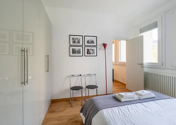 Duomo Line - Cozy, Modern Designed Flat Apartamento Milão